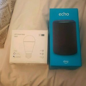 Alexa Echo With 2 Smart Bulbs New in Box 📦